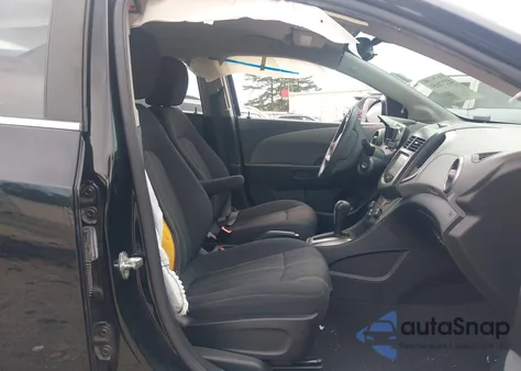 2016 Chevrolet Sonic Lt Auto z USA, uszkodzony, nr VIN 1G1JC5SB3G4158139